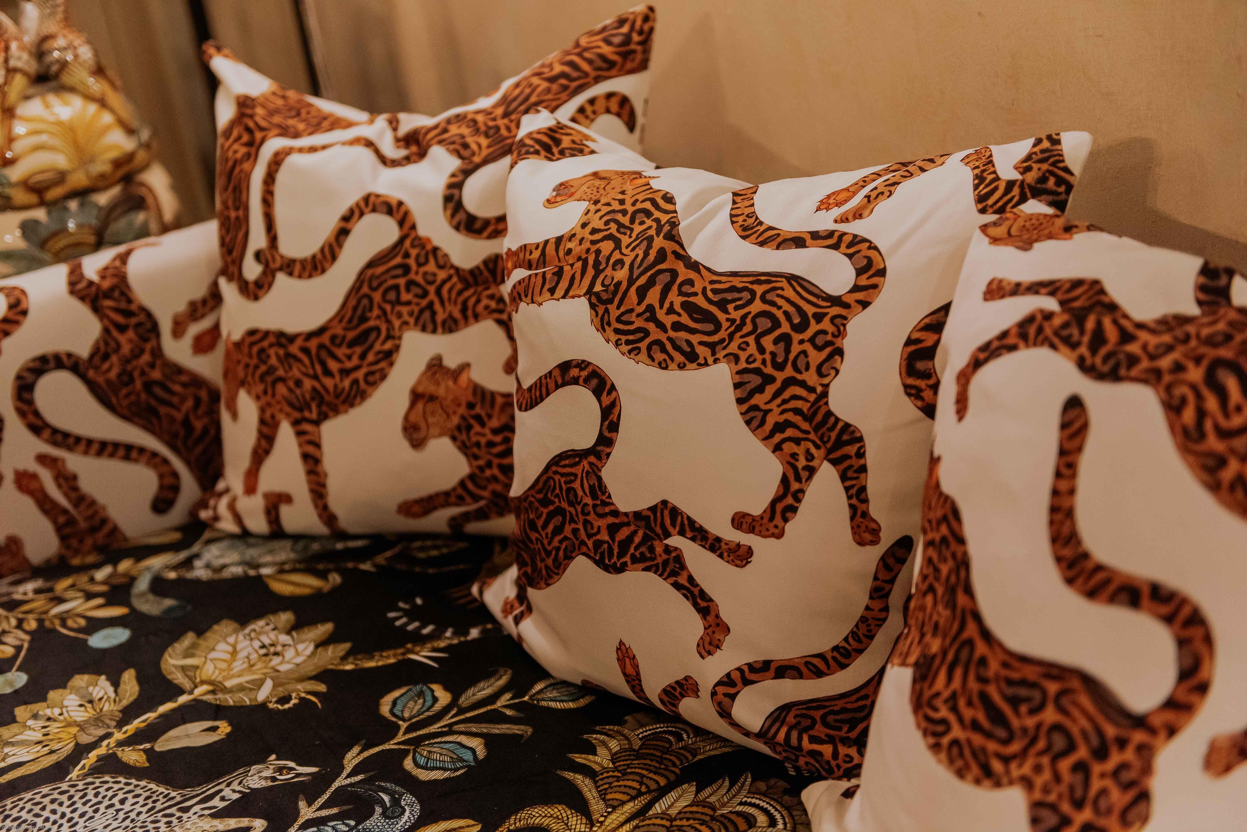 Cheetah Kings Fabric - Linen - Chalk