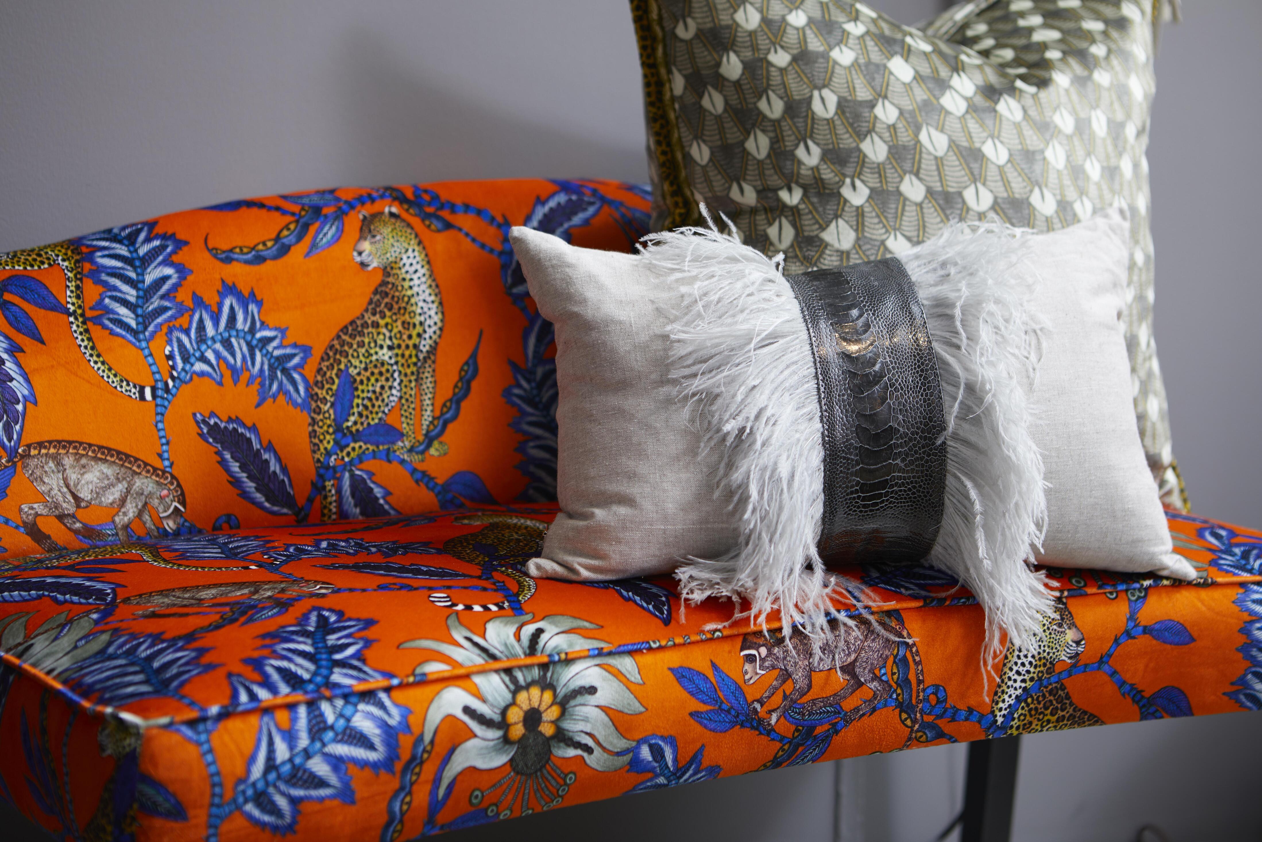 Monkey Bean Bench Velvet Flame