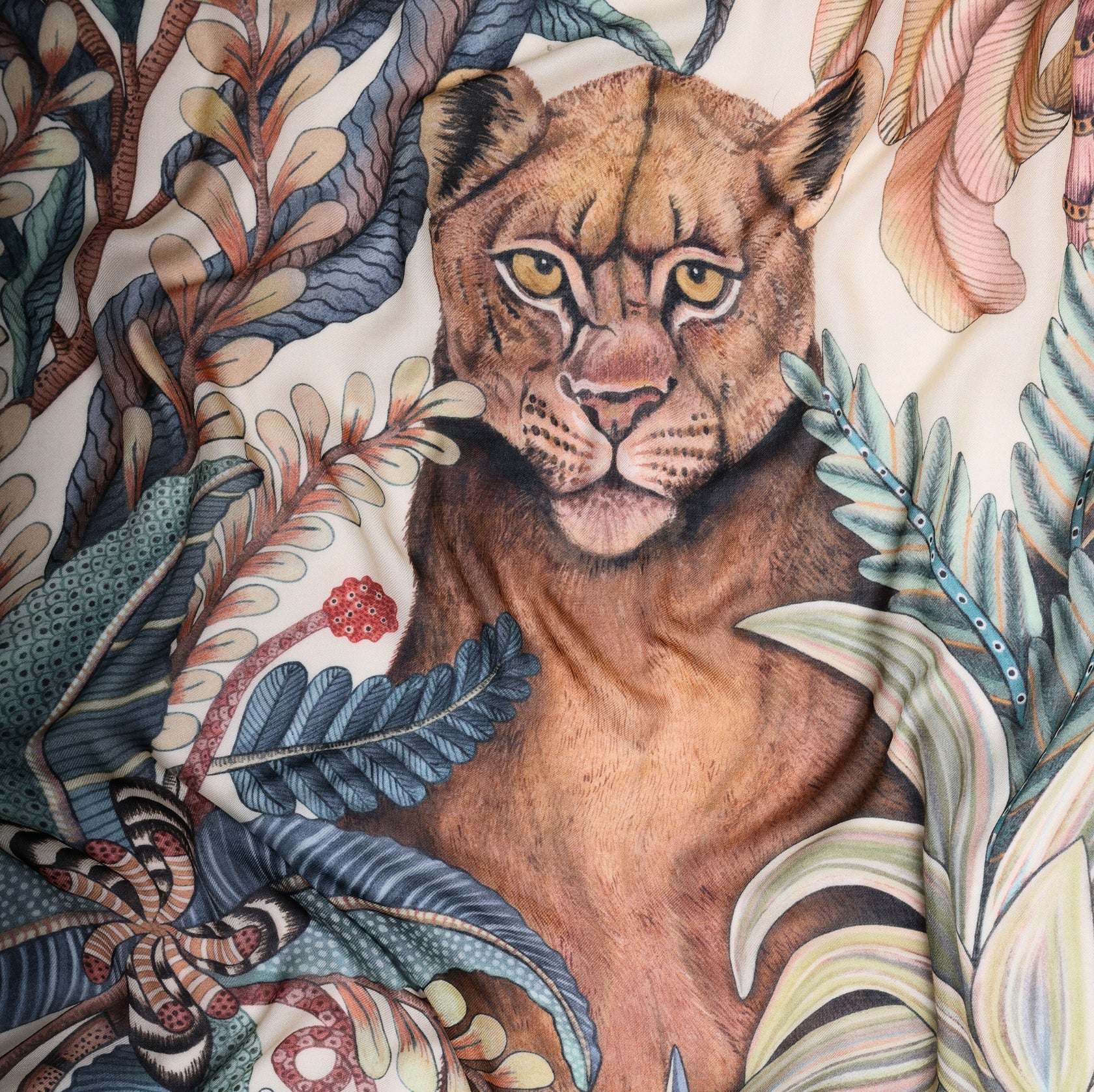 Phinda Pride Safari Wrap - Mist