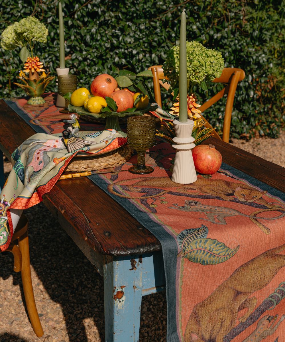 Monkey Tales Linaza Table Runner - Coral