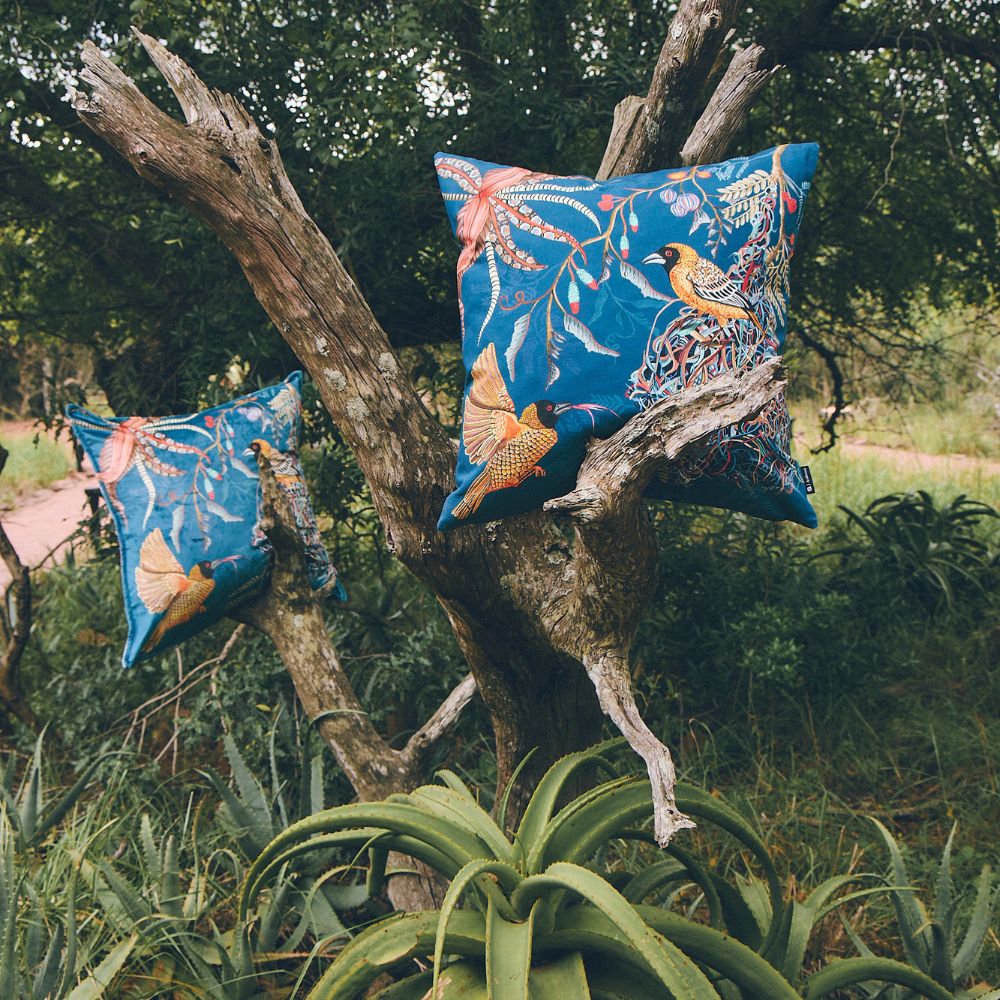 Thanda Nest Velvet Pillow - Midnight
