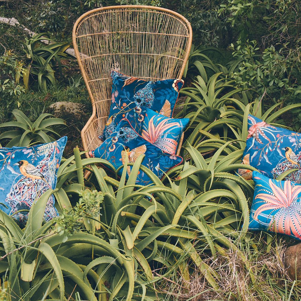 Thanda Nest Velvet Pillow - Midnight
