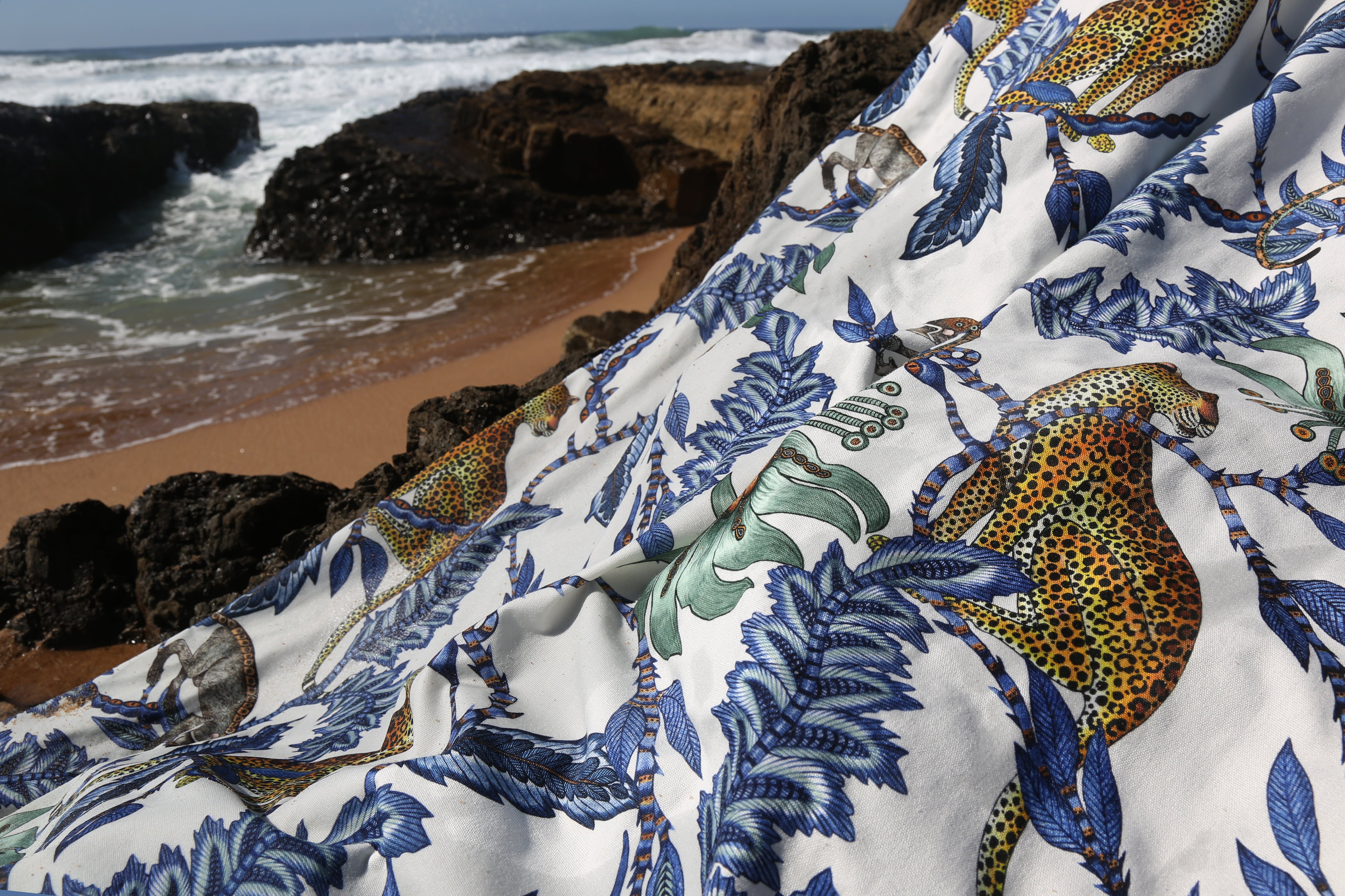 Monkey Bean Fabric - Linen - Tanzanite