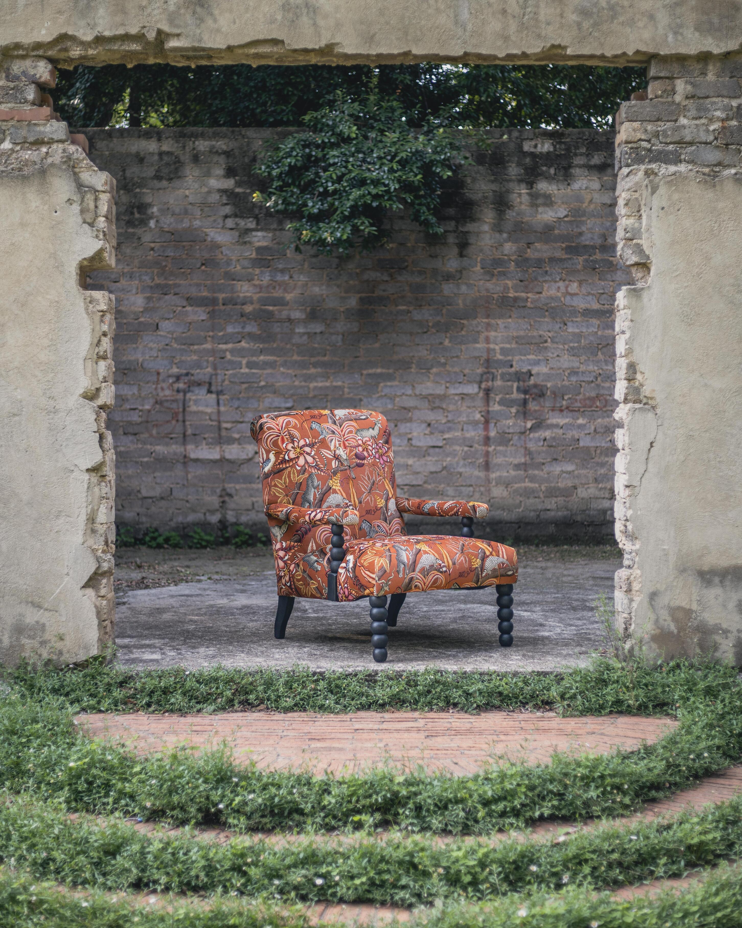 Kudu Pod Chair - Pangolin Park Rust - Matte Black