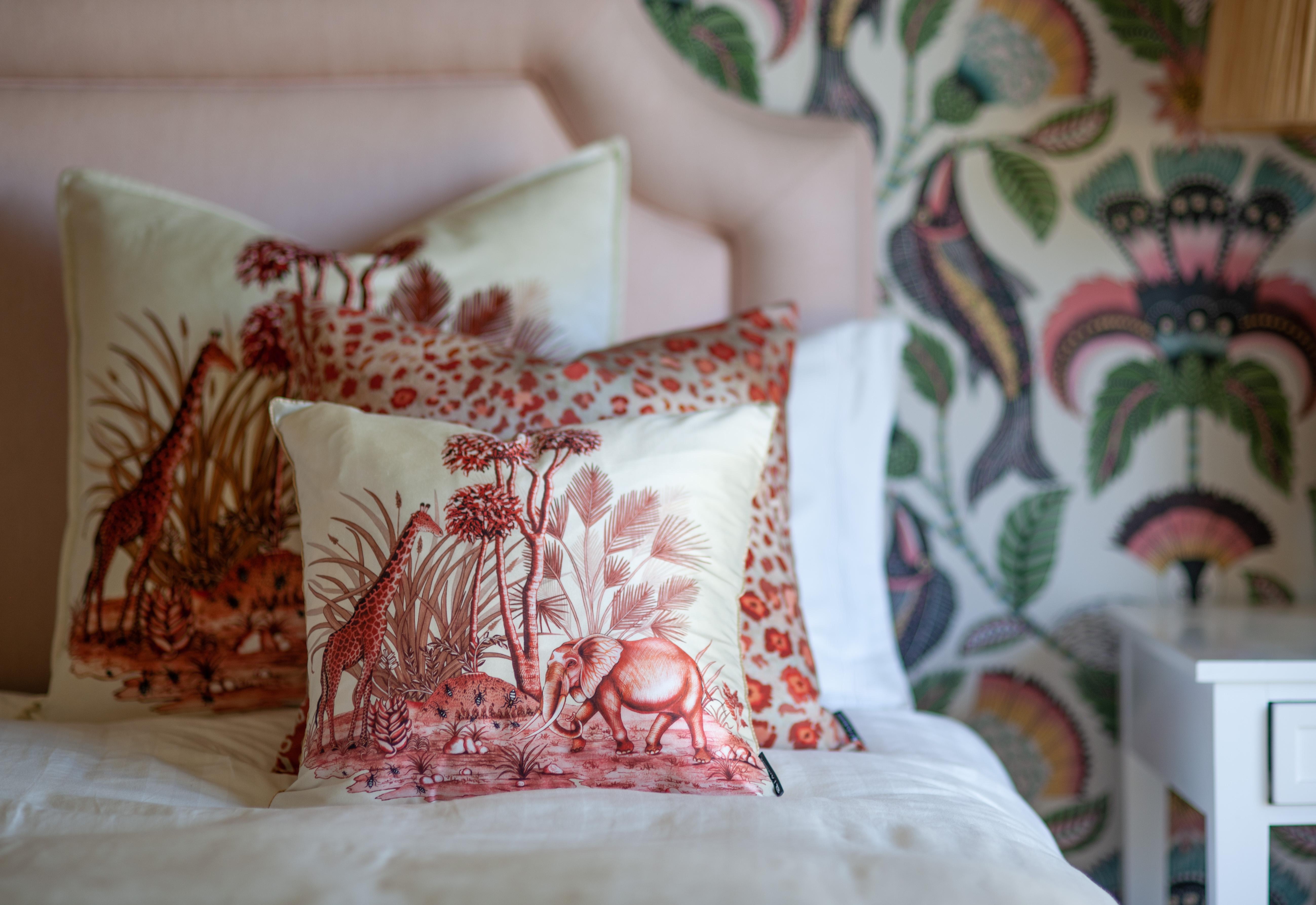 Thanda Toile Pillow - Velvet - Plum
