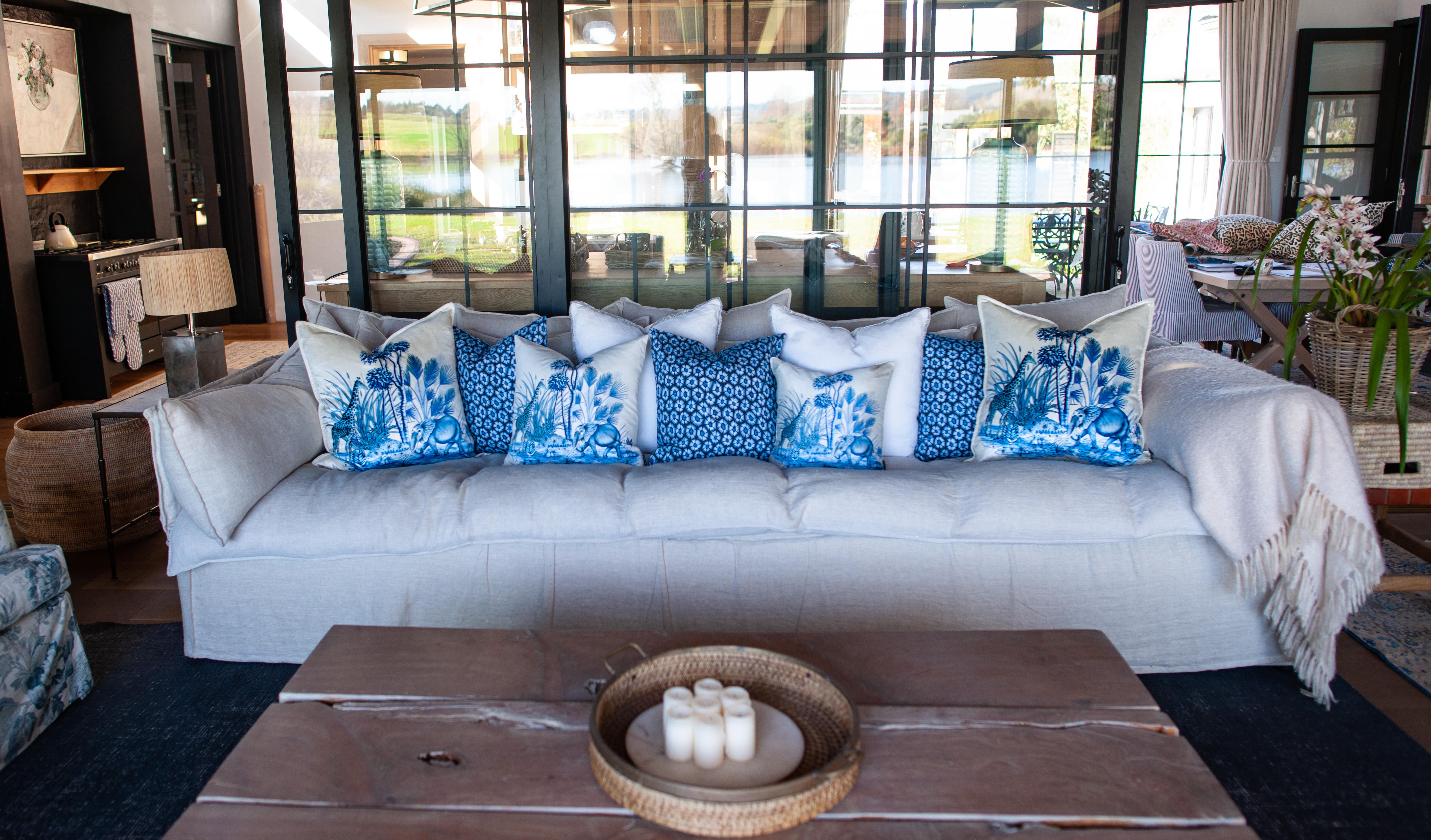 Thanda Toile Pillow - Velvet - Tanzanite