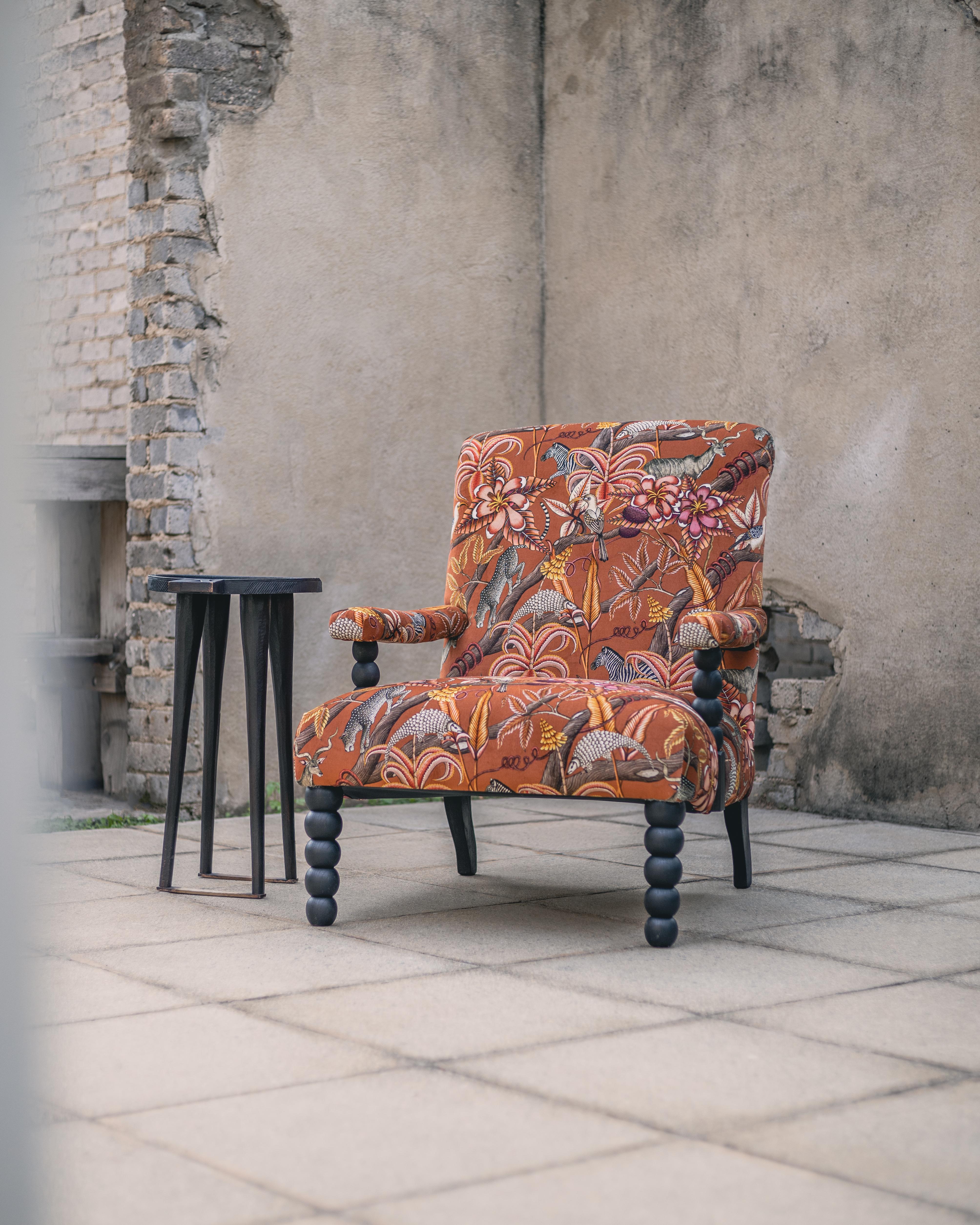 Kudu Pod Chair - Pangolin Park Rust - Matte Black
