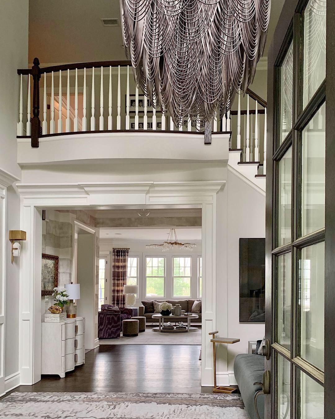 XXL Round Whisper with Crown Leather Chandelier