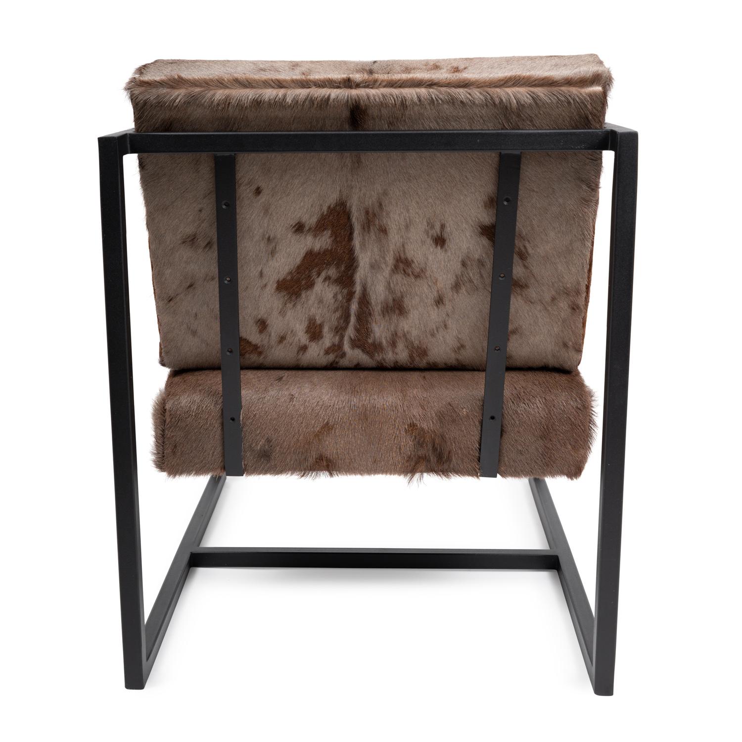 Wildebeest Hide Floating Chair - Black