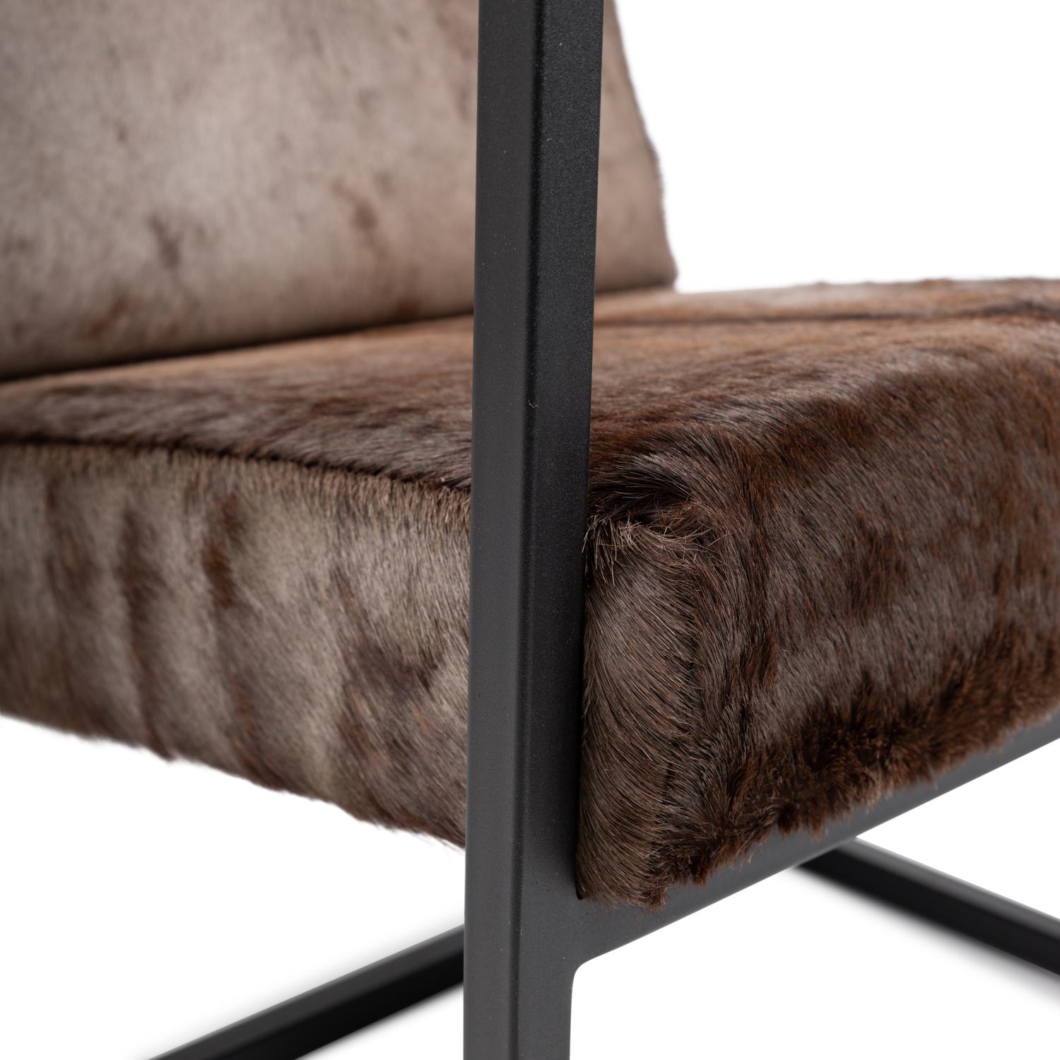 Wildebeest Hide Floating Chair - Black