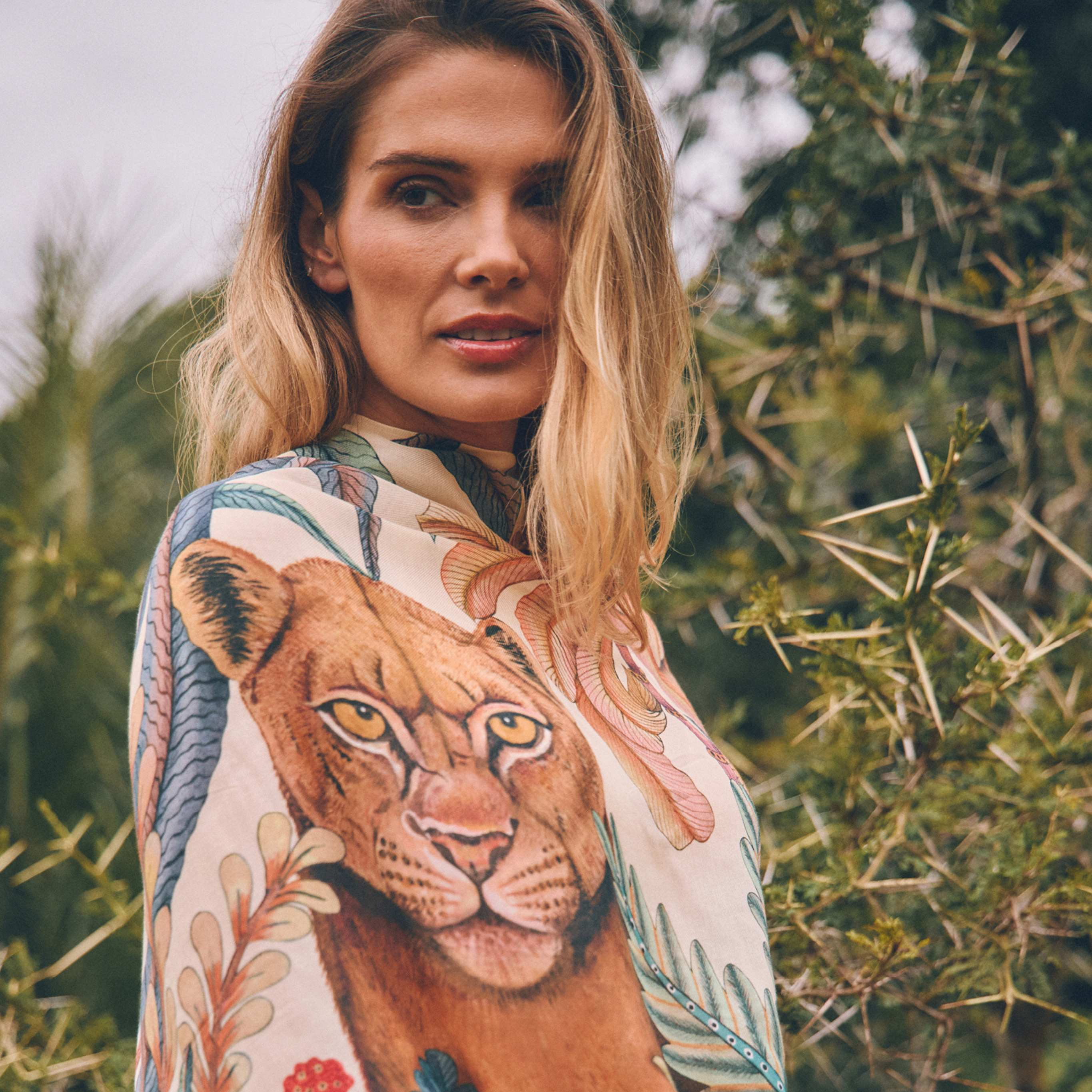 Phinda Pride Silk Scarf - Mist