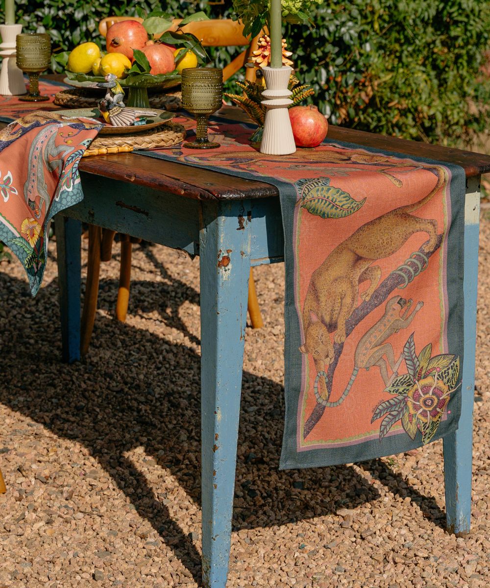 Monkey Tales Linaza Table Runner - Coral