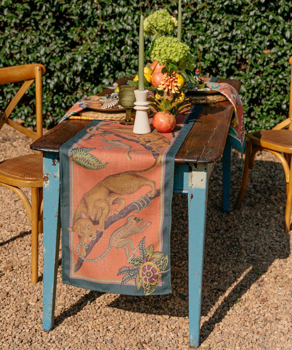 Monkey Tales Linaza Table Runner - Coral