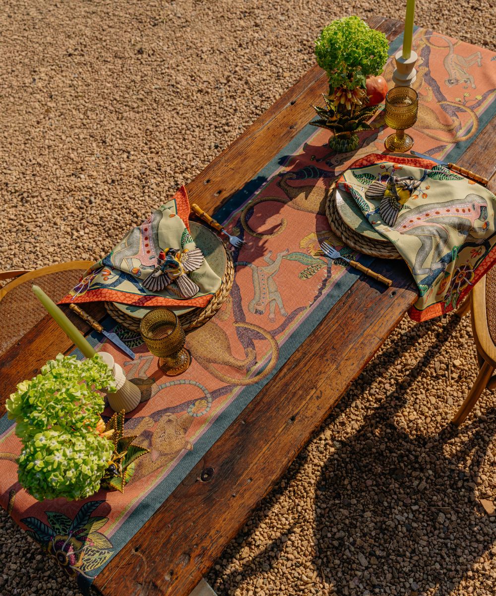 Monkey Tales Linaza Table Runner - Coral