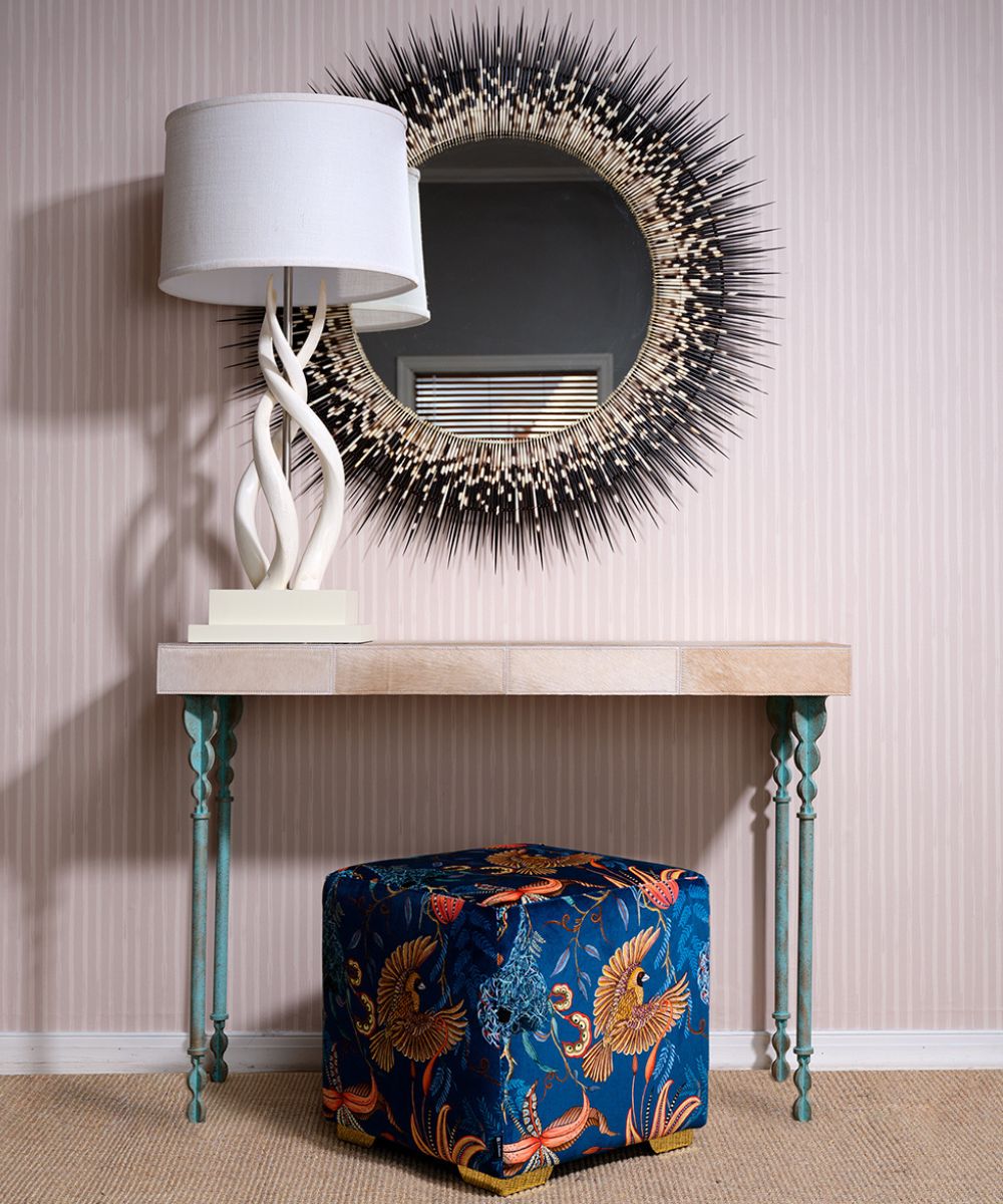 Thanda Nest Velvet Midnight Cube Ottoman