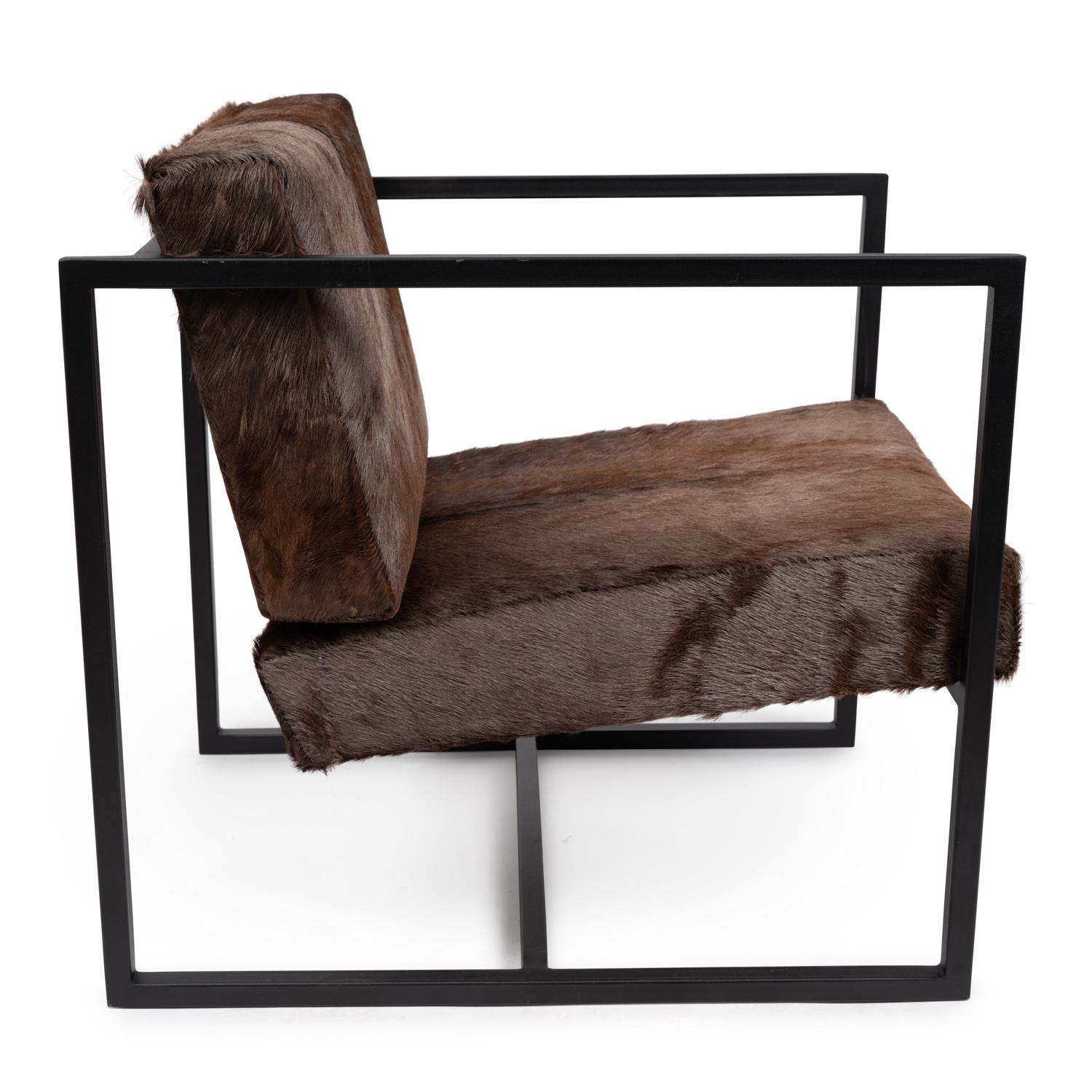 Wildebeest Hide Floating Chair - Black
